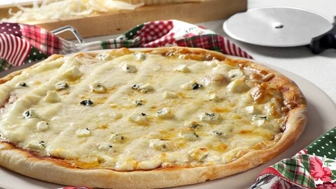Quattro Formaggi Pizza