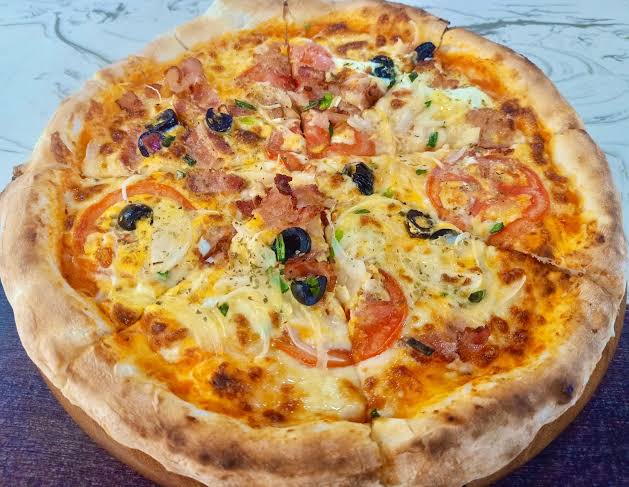 Sapa Sausage Pizza